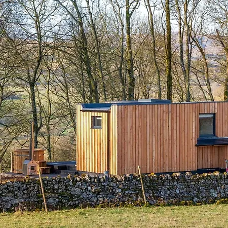 Dom wakacyjny Snowdrop, An Eco And Dog Friendly With Hot Tub, 10 Minutes To Ullswater Penruddock